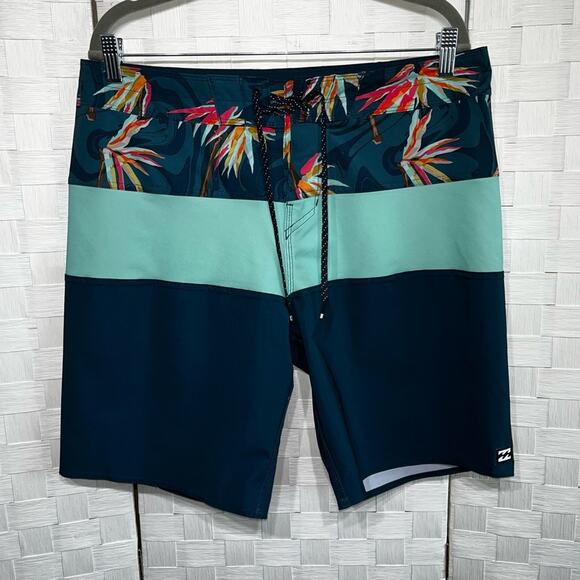 Billabong Mens Standard 4 Way Performance Stretch Tribong Pro Boardshort Size 32 - Picture 8 of 8